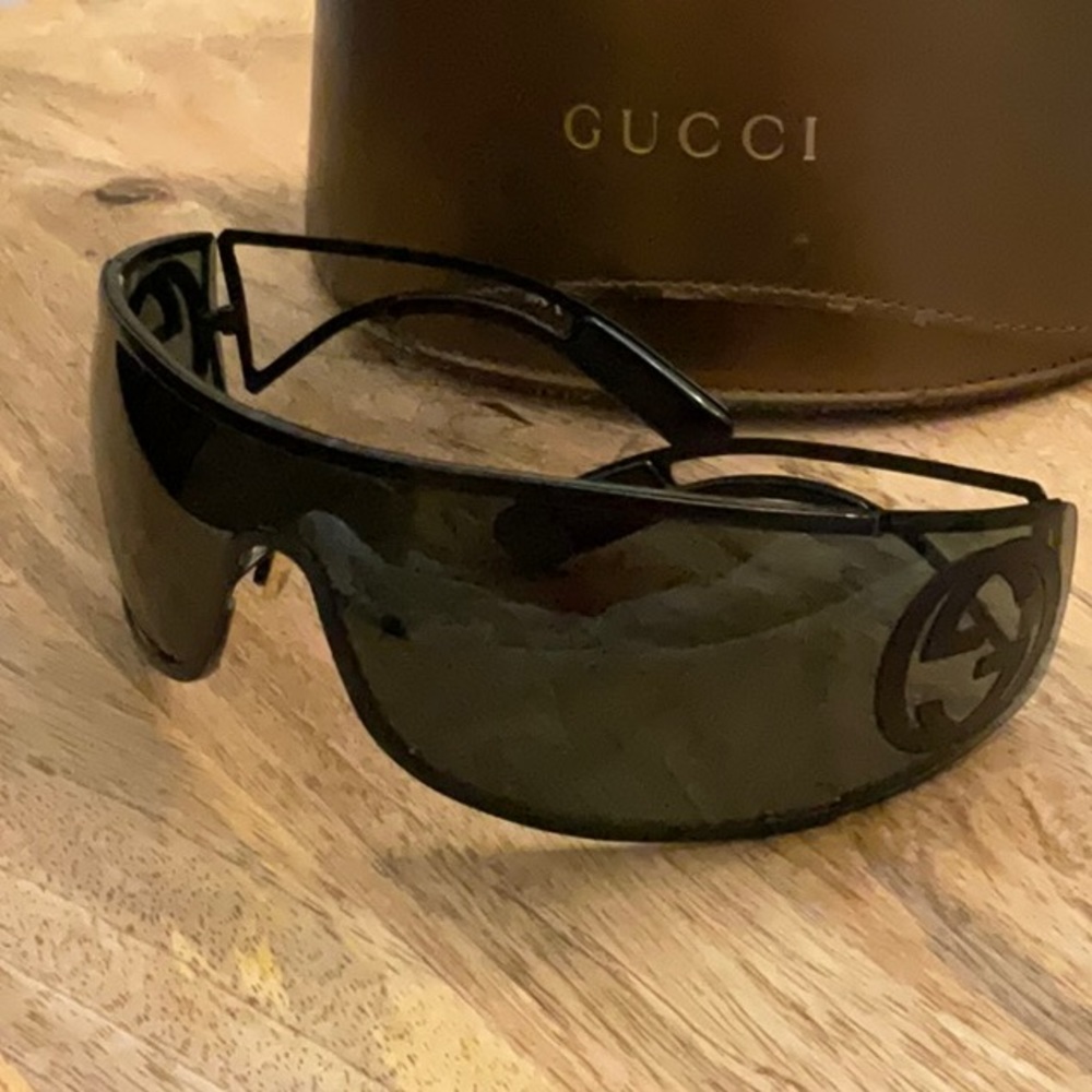 Authentic Mens Black Gucci Sunglasses